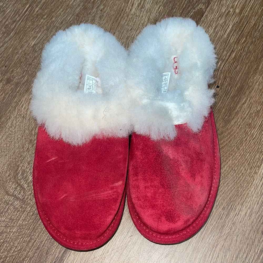 UGG Red suede fuzzy memory foam slippers 6